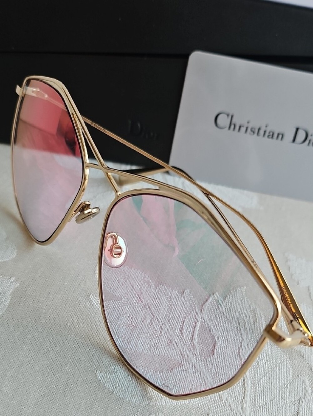 Dior Women's Sunglasses with Pink Lenses and Gold Frame - Picture 2 of 7